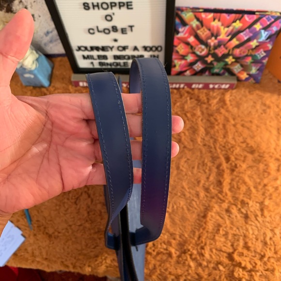 💯 Authentic LV Blue Epi Saint Jacques long strap - Picture 13 of 16